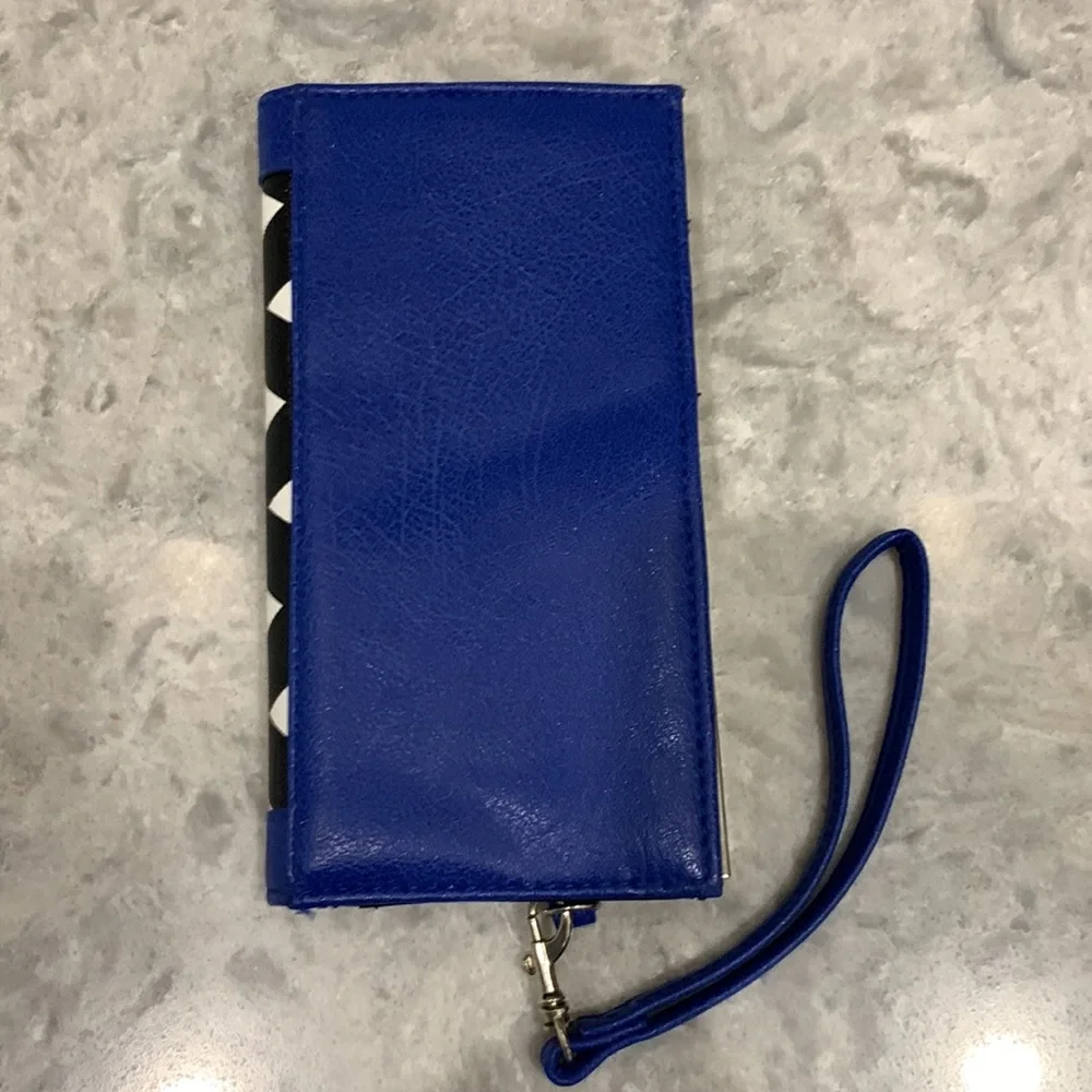 Wristlet - Picture 2 of 4